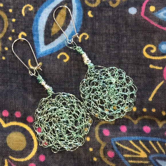 🧜🏼♀️ Handmade Crocheted Wire Earrings - Picture 2 of 3